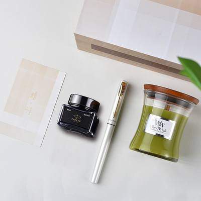 Эксклюзивный подарок на День отца Wycombe Abbey XL White Gold Pen WoodWick Aromatherapy Set